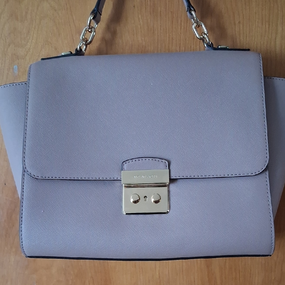 Michael Kors Beige Shoulder Bag with Gold Hardware